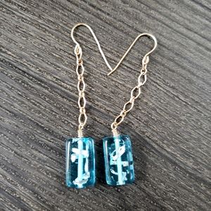 🌴 Blue glass bead earrings